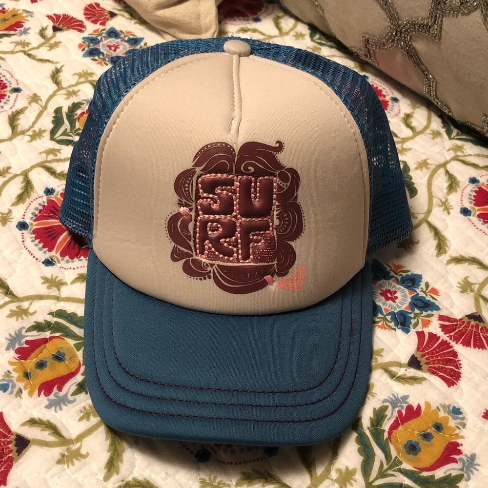 Roxy Girls Embroidered Puffy SURF Trucker Hat Baseball Cap OSFM
